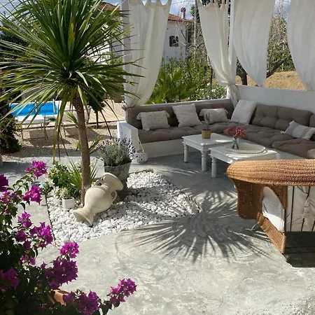 Luigi 1 Holiday home *